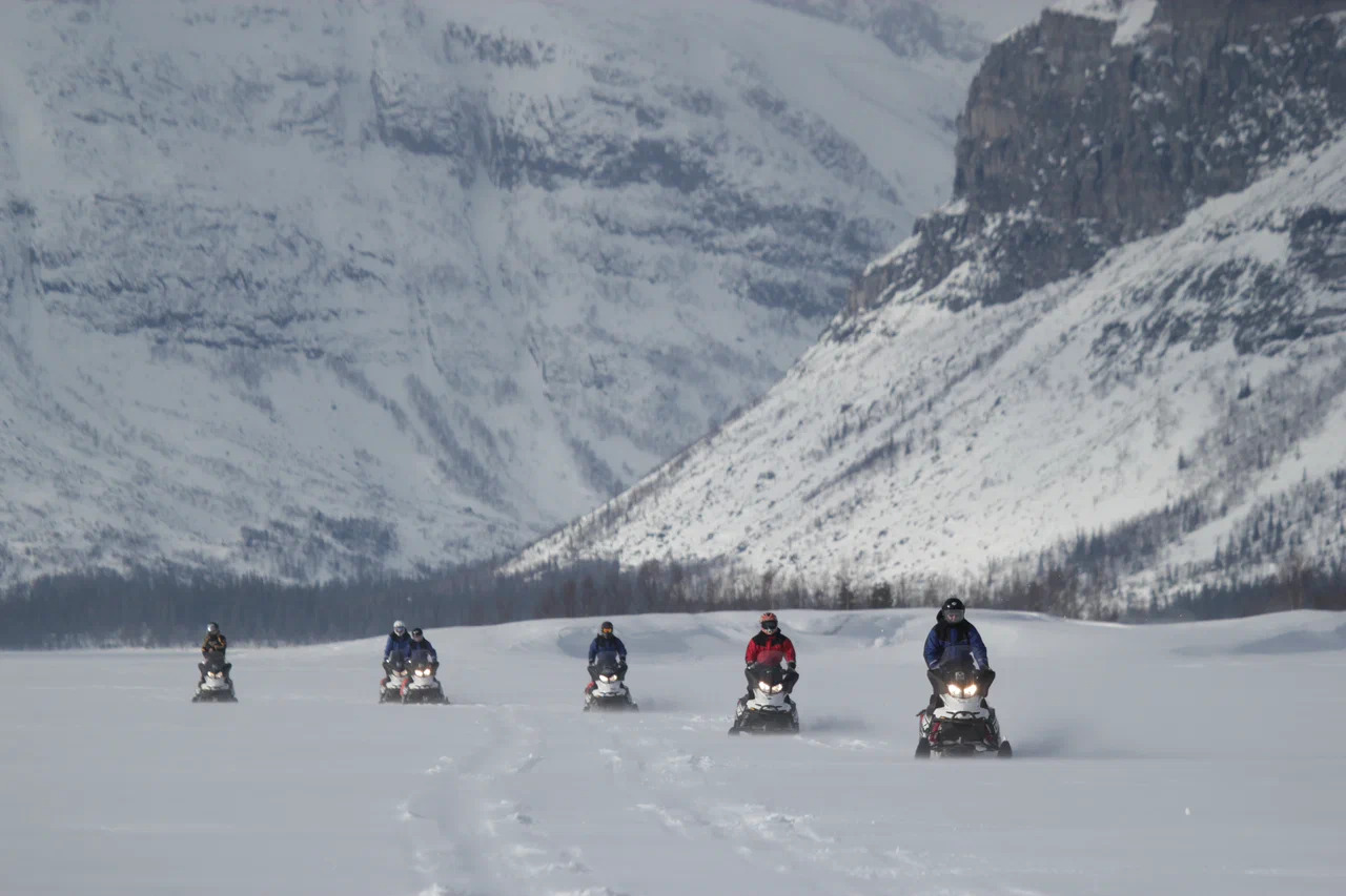 Snowmobile safari in Murmansk
